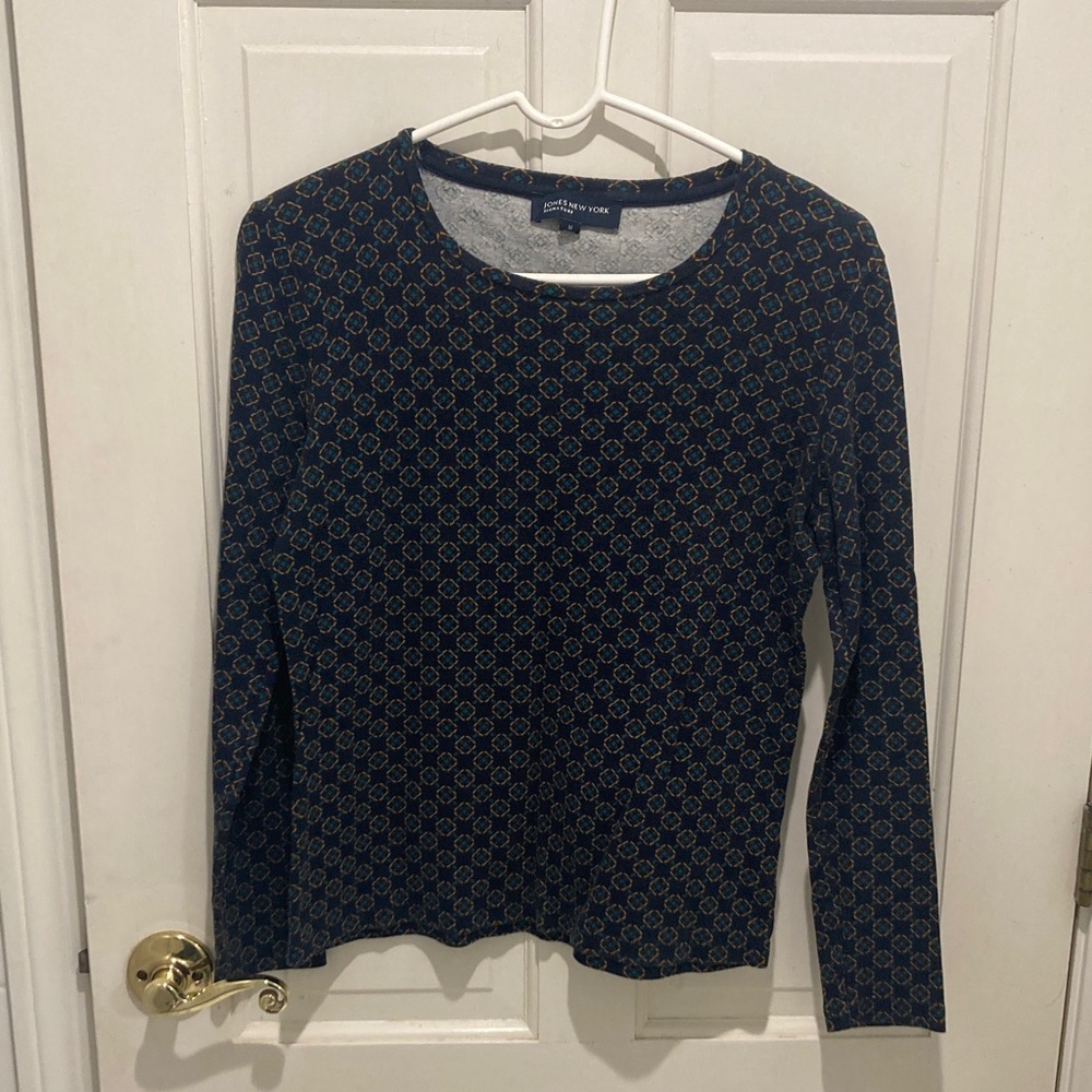 Jones New York long-sleeved tee (M)
